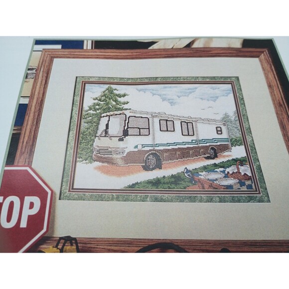Stoney Creek Counted Cross Stitch Complete Kit Hardly Working (RV) Blue Jay - Picture 1 of 5